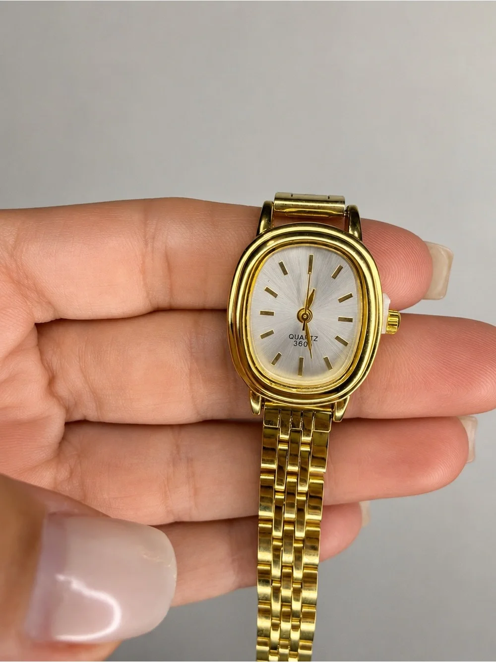 Gold  Women's Quartz Statement Bracelet Watch